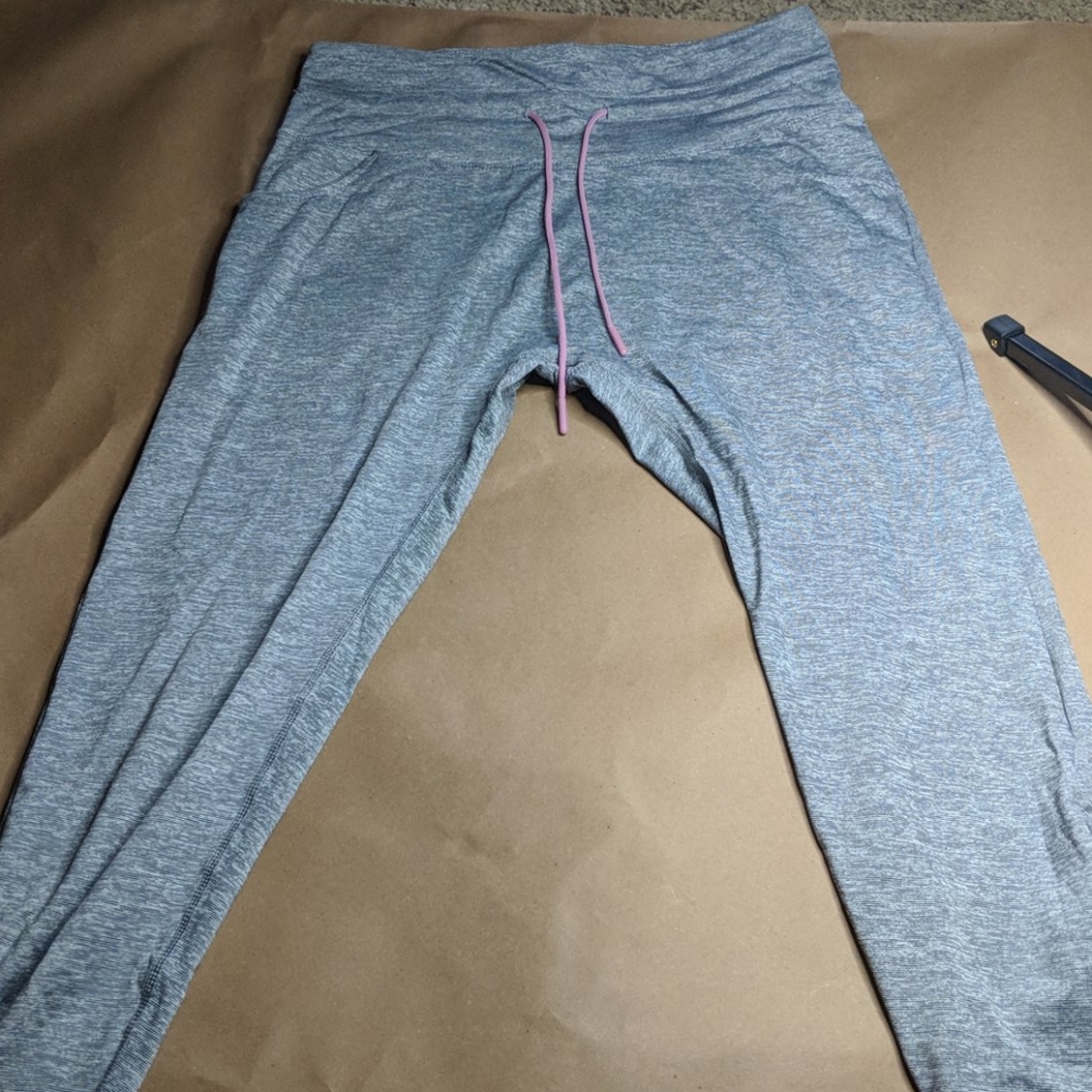 Gray leggings with purple drawstrings high-waisted